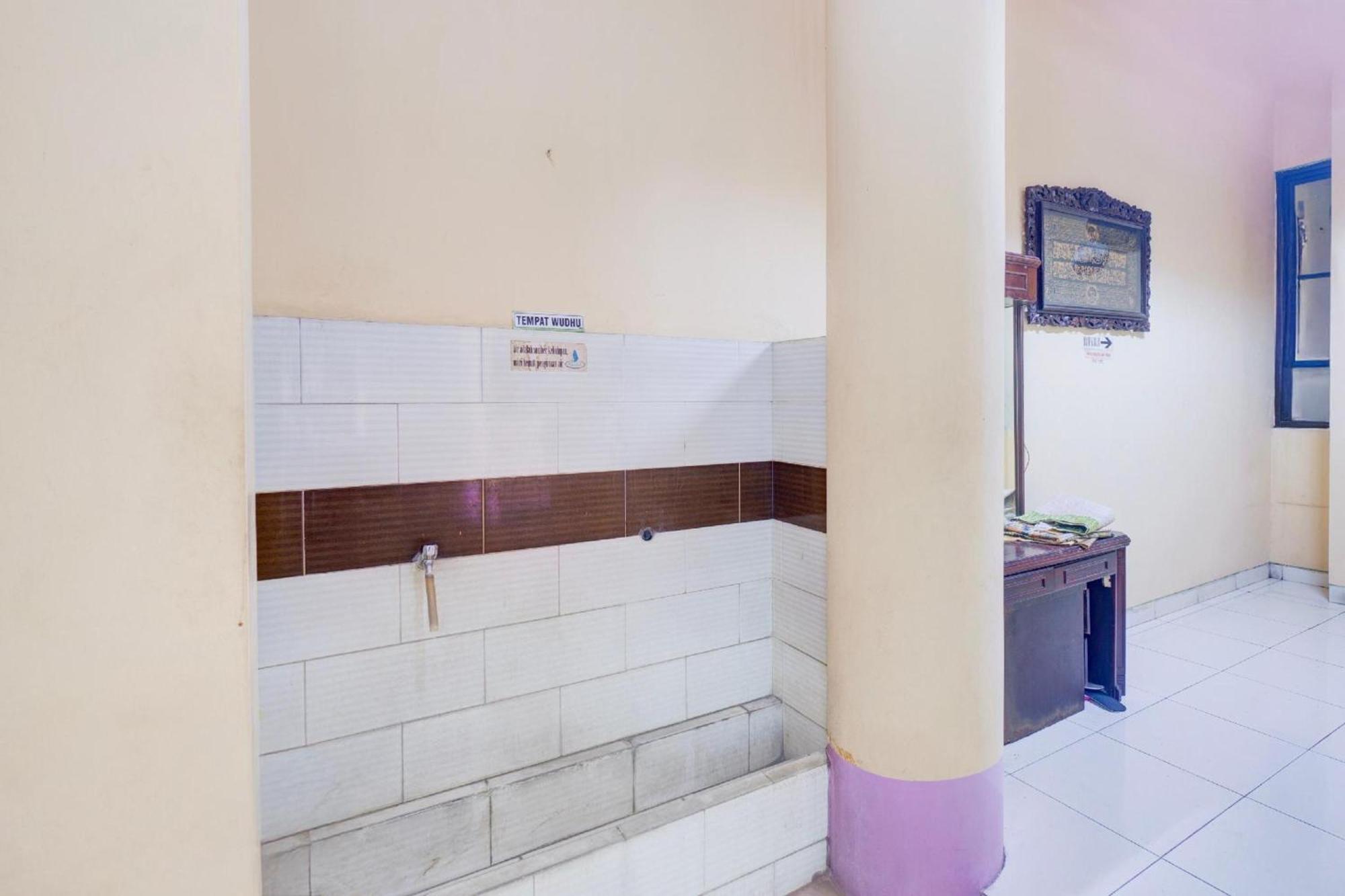 Hotel O Tebet Near Tebet Station Formerly Sabda
